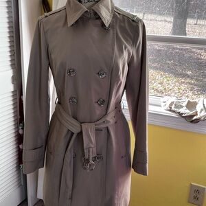 Women's Double-Breasted Trench Coat - Taupe